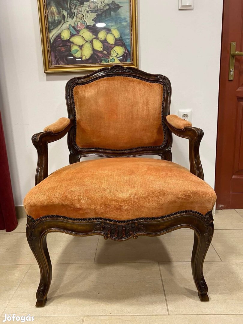 Neobarokk faragott karfás íróasztalszék