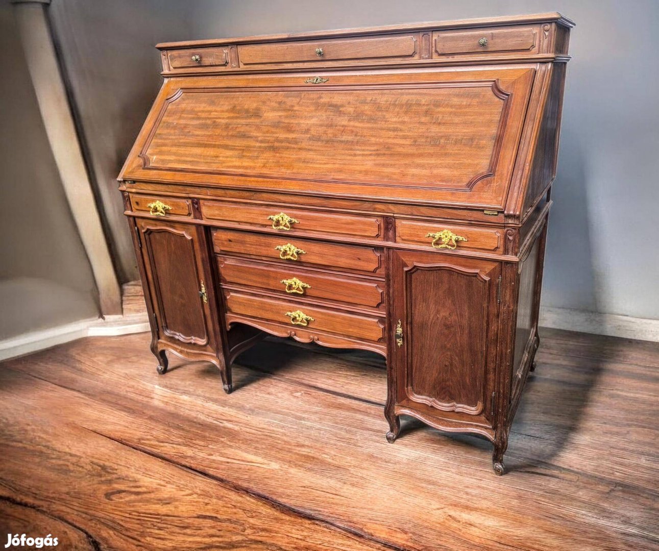 Neobarokk stílusú emelvényes szekreter,írókomód