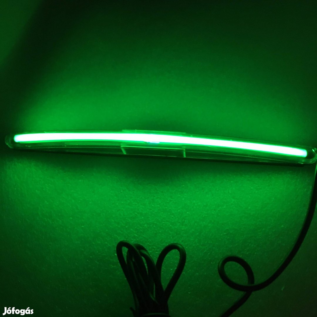 Neon fénycső hangvezérlős stroboszkóp funkcióval 18 cm zöld 12V szivar