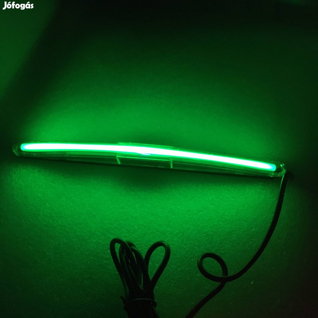 Neon fénycső hangvezérlős stroboszkóp funkcióval 18 cm zöld 12V szivar