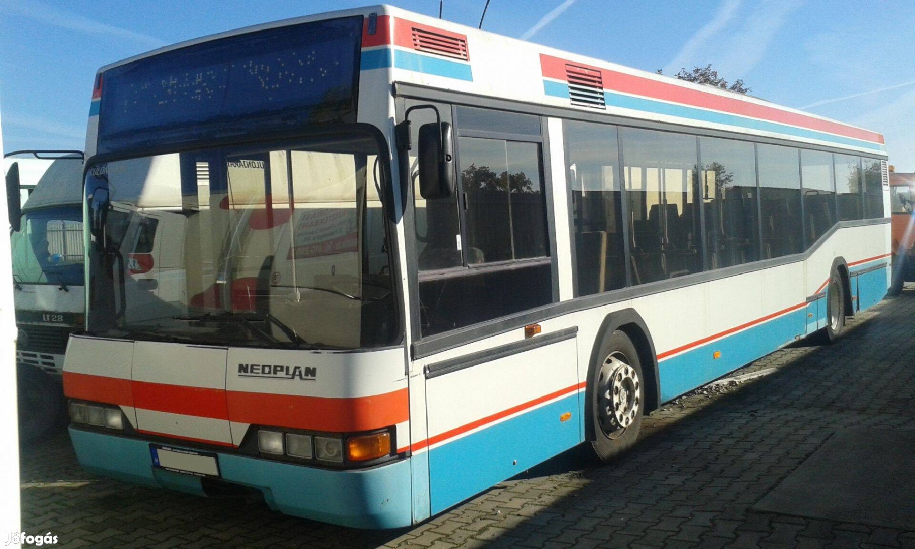 Neoplan 4016 bontódik, alkatrész, bontás, bontott