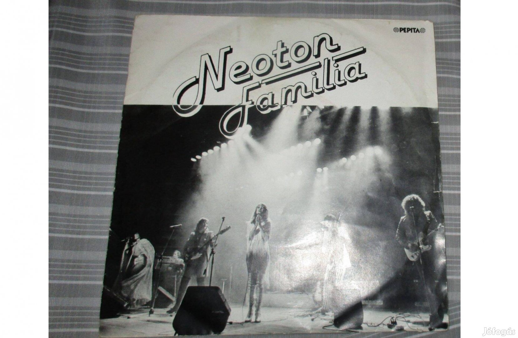 Neoton Familia LP kishanglemez (SP) eladó