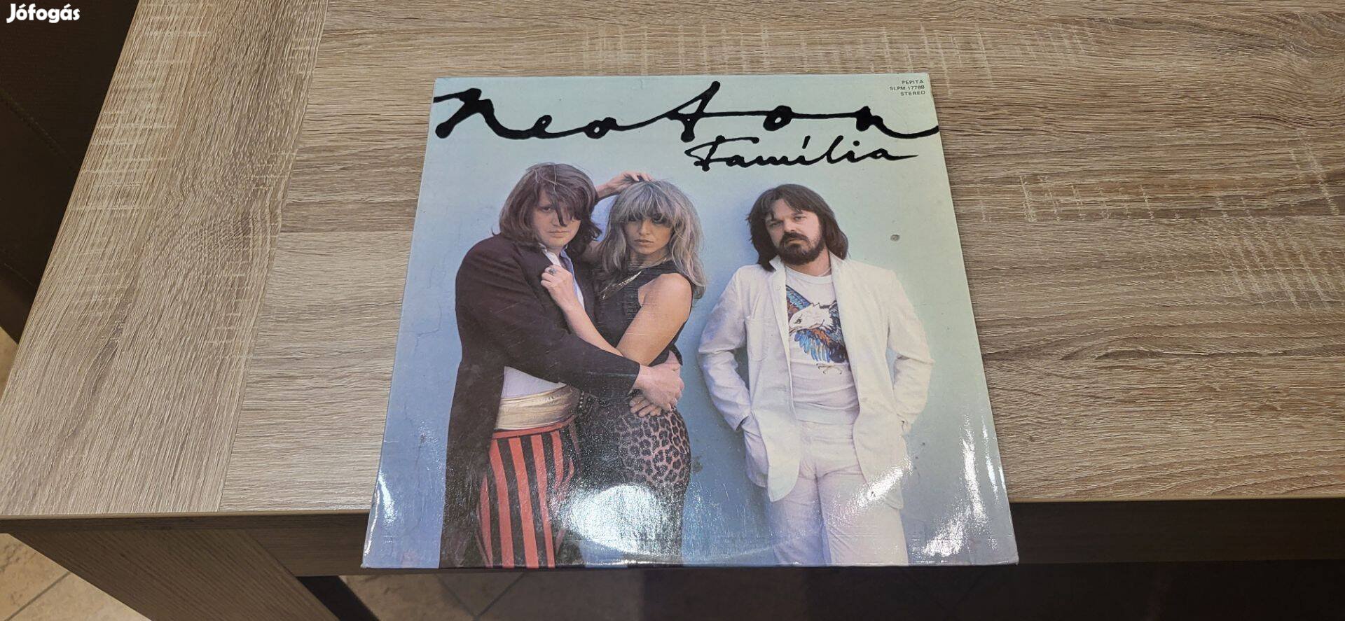 Neoton Familia hanglemez bakelit