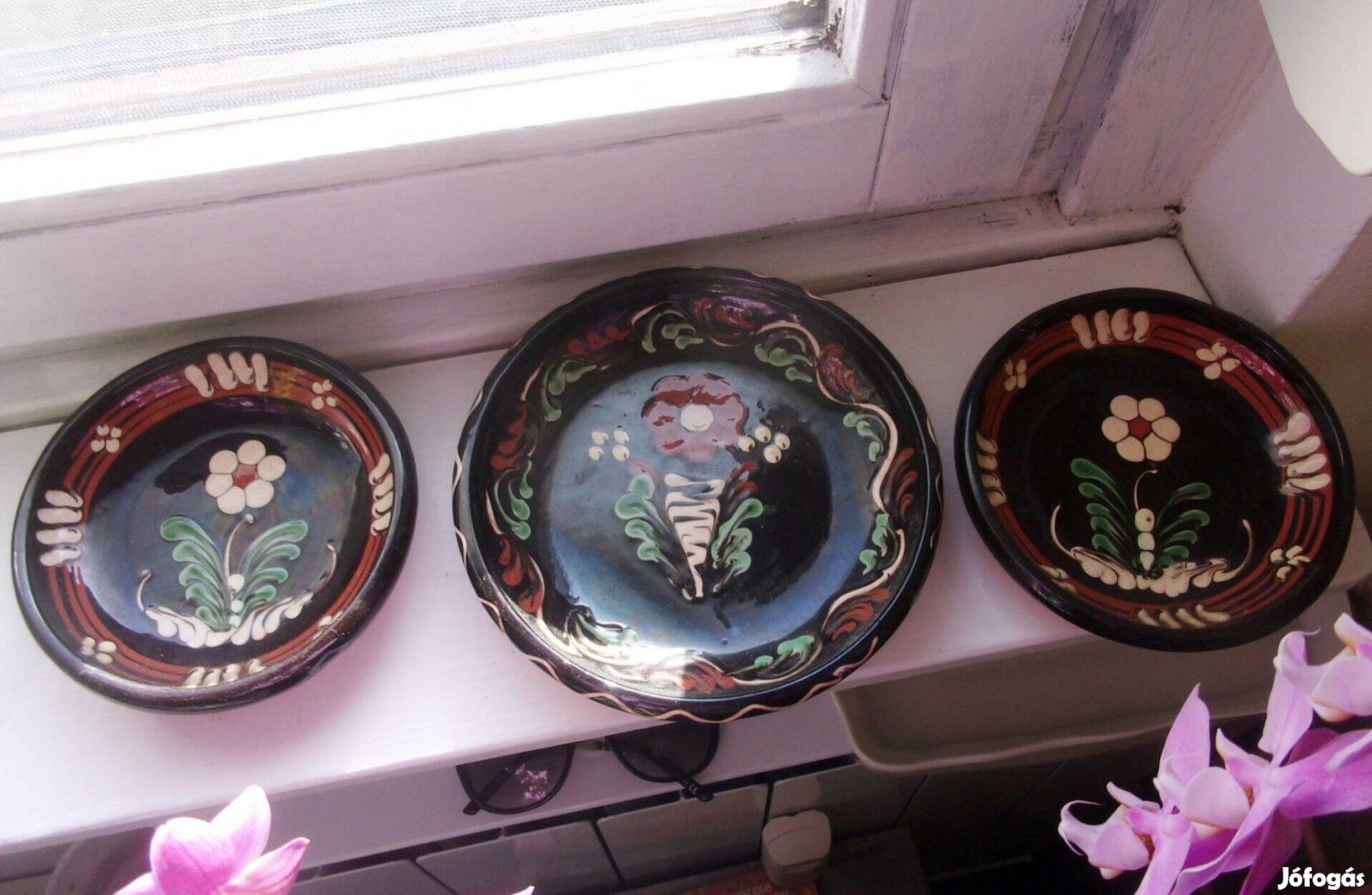 Népművészeti fali tányér dísztányér Újpest központ közelében