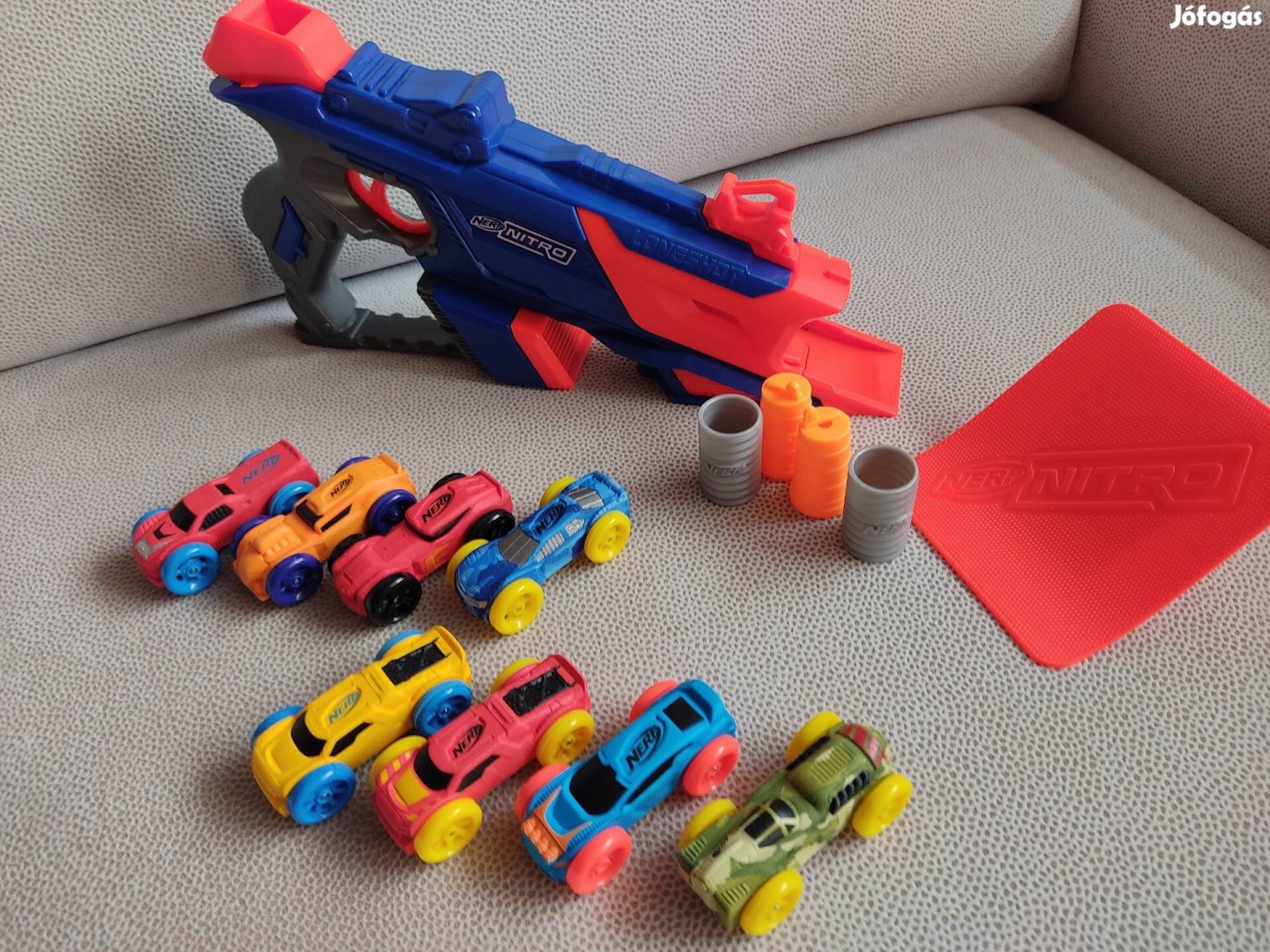 Nerf Nitro szivacs autó kilövő játek