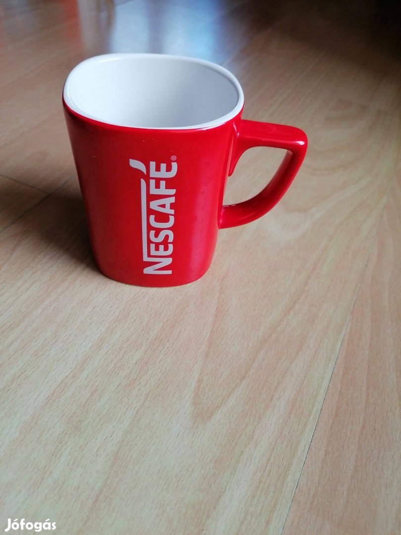 Nescafé bögre