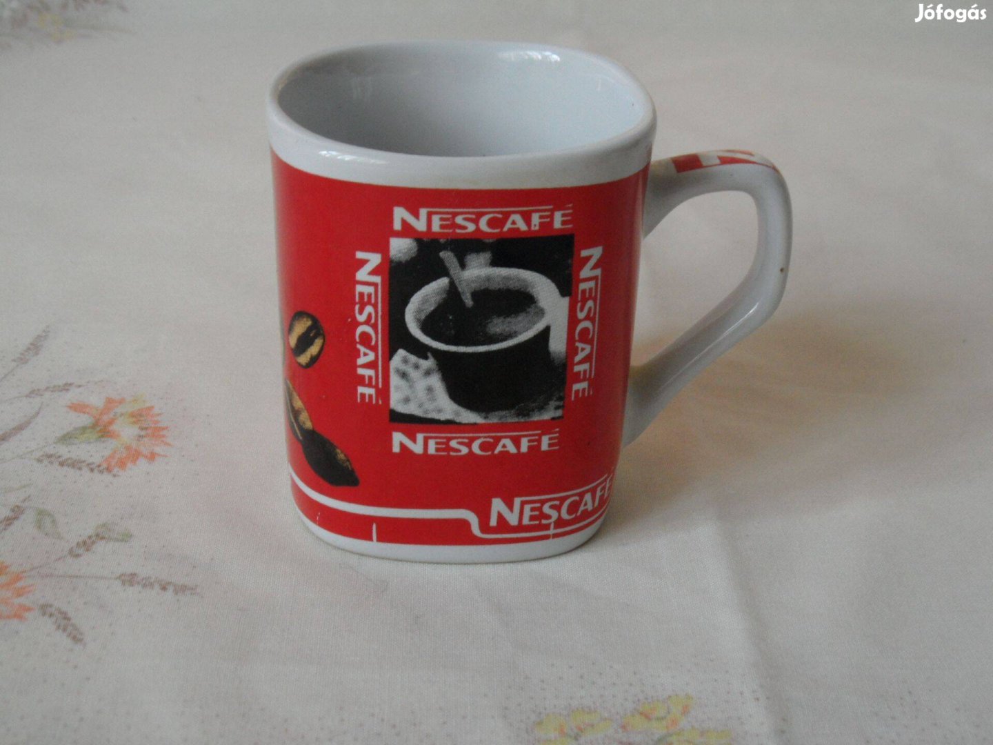 Nescafé porcelán bögre, csésze