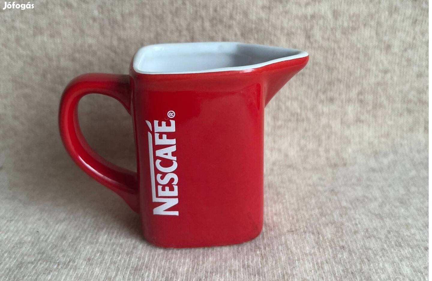 Nescafé porcelán tejkiöntő, tejszínes