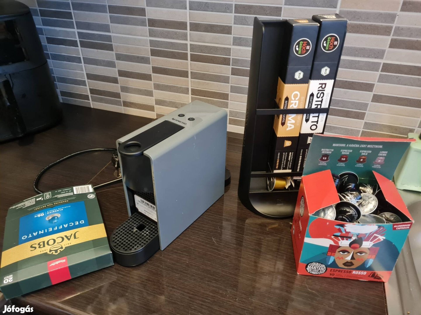 Nespresso essenza mini + tejhabosító + kapszulatartó + kapszulák