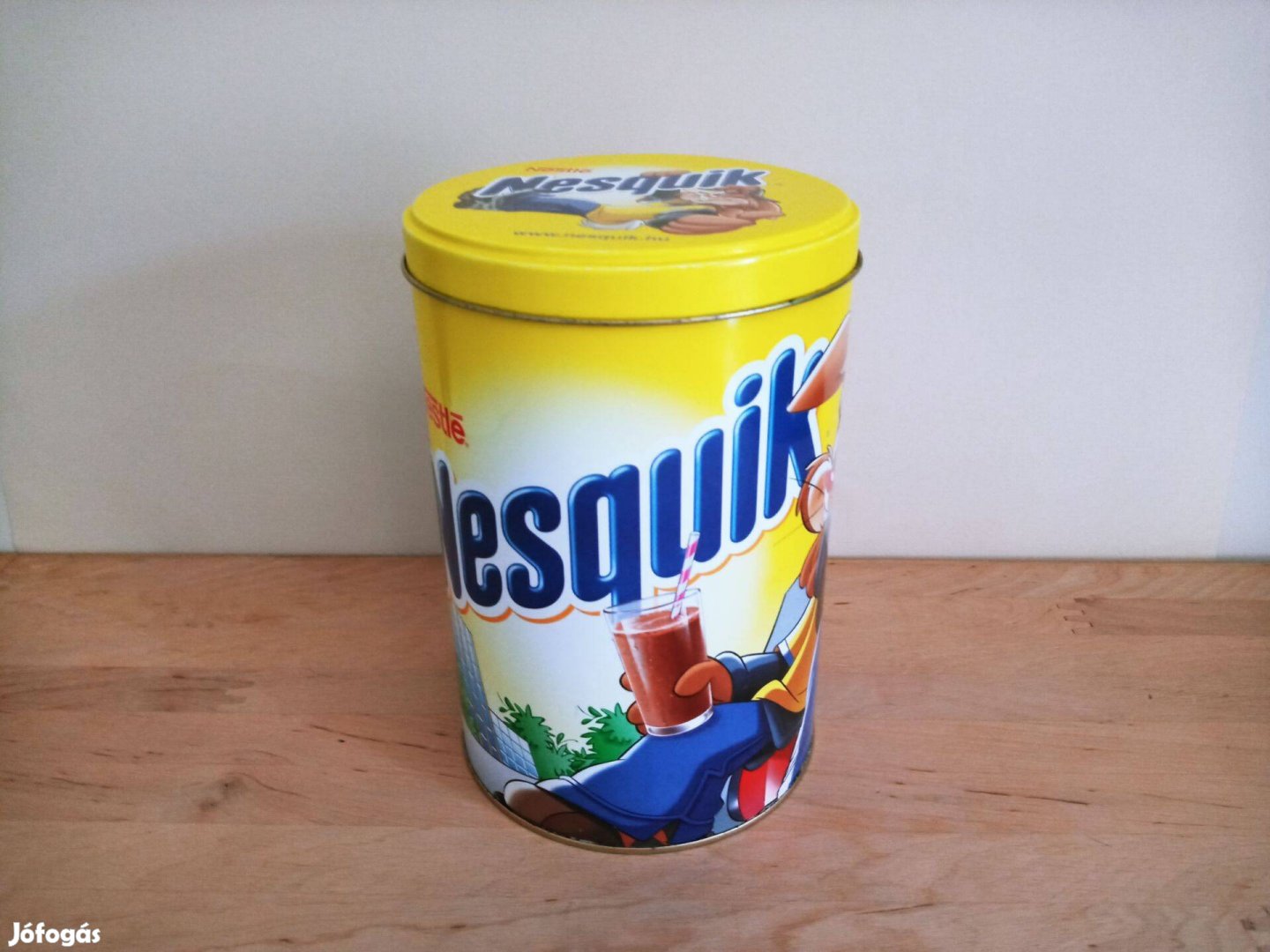 Nesquik nagy fém doboz dombornyomott