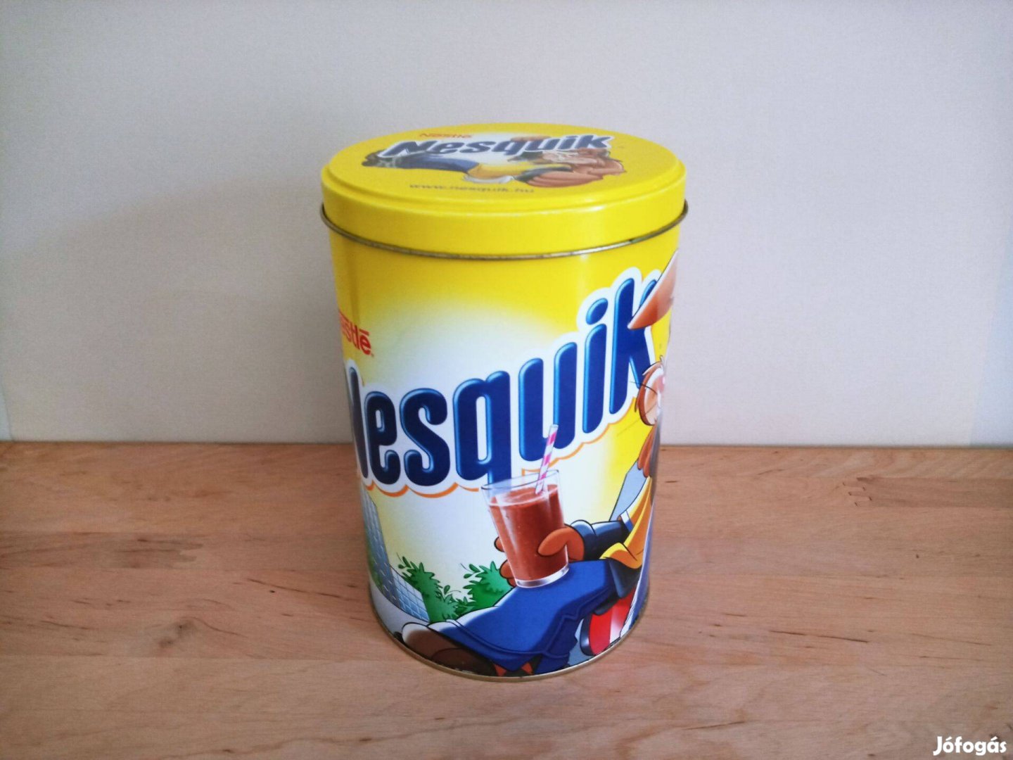 Nesquik nagy fém doboz dombornyomott