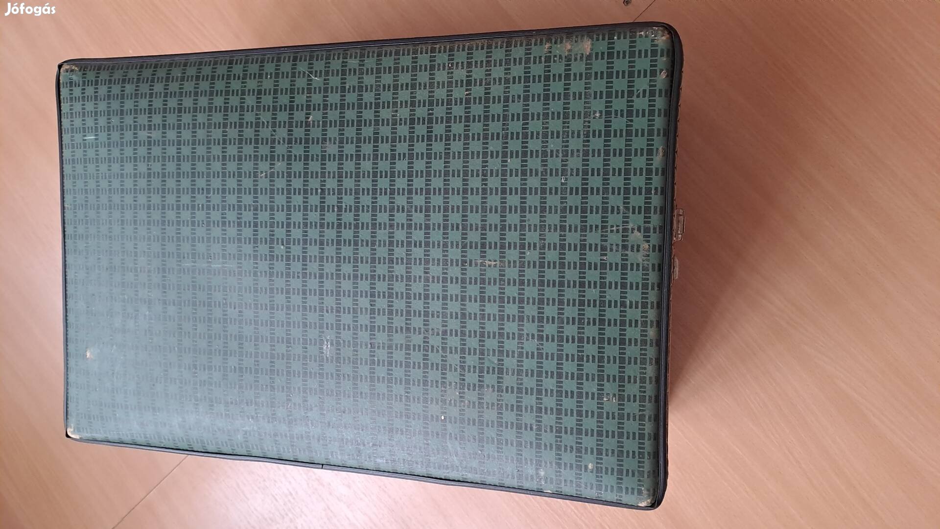 Neumann varrógép dobozában