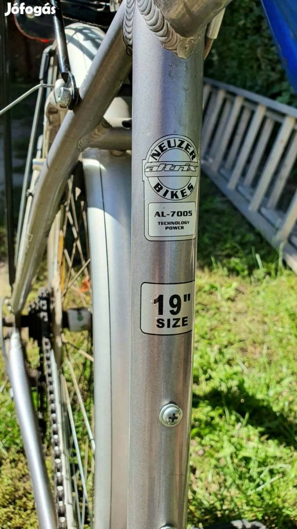 Neuzer 28 Trekking 2000 férfi kerékpár