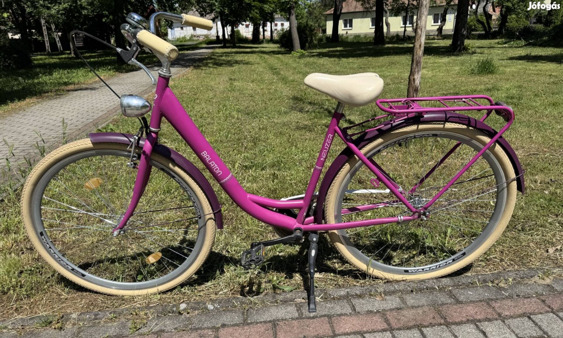 Neuzer Balaton 28-as kerékpár 