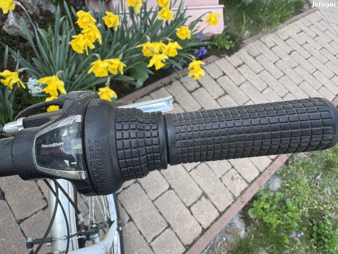 Neuzer Cindy kerékpár