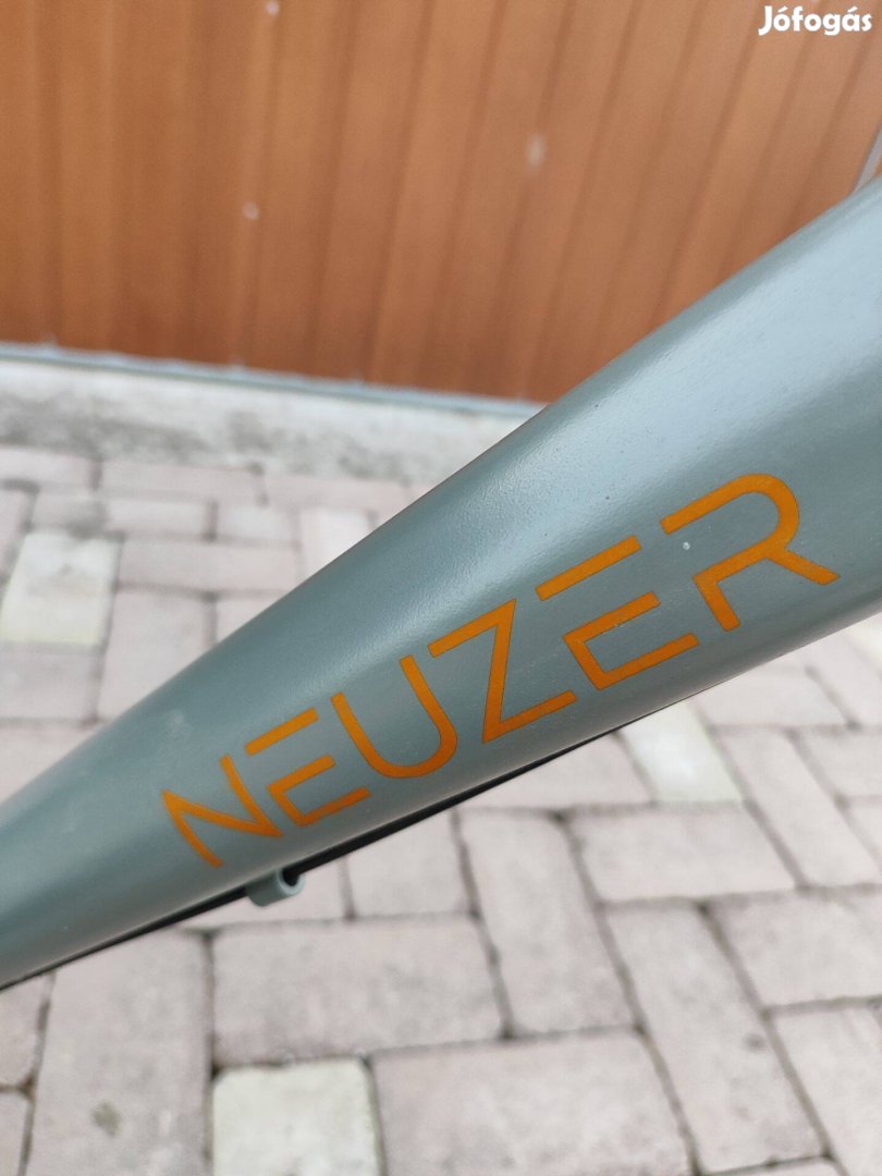 Neuzer Parma nyomatékszenzoros ebike