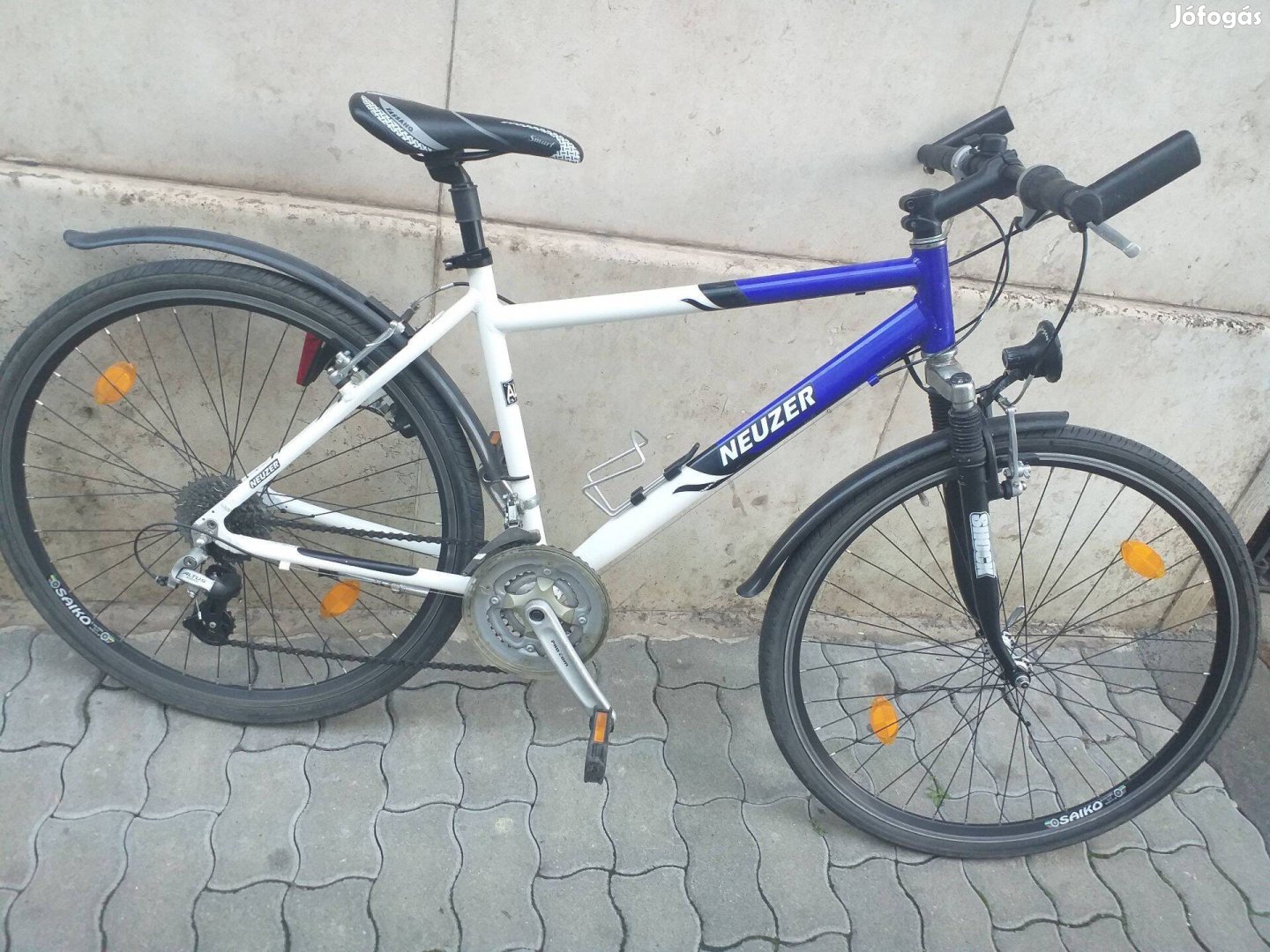 Neuzer, 28-as. aluminium vázas trekking kerákpár, bicikli