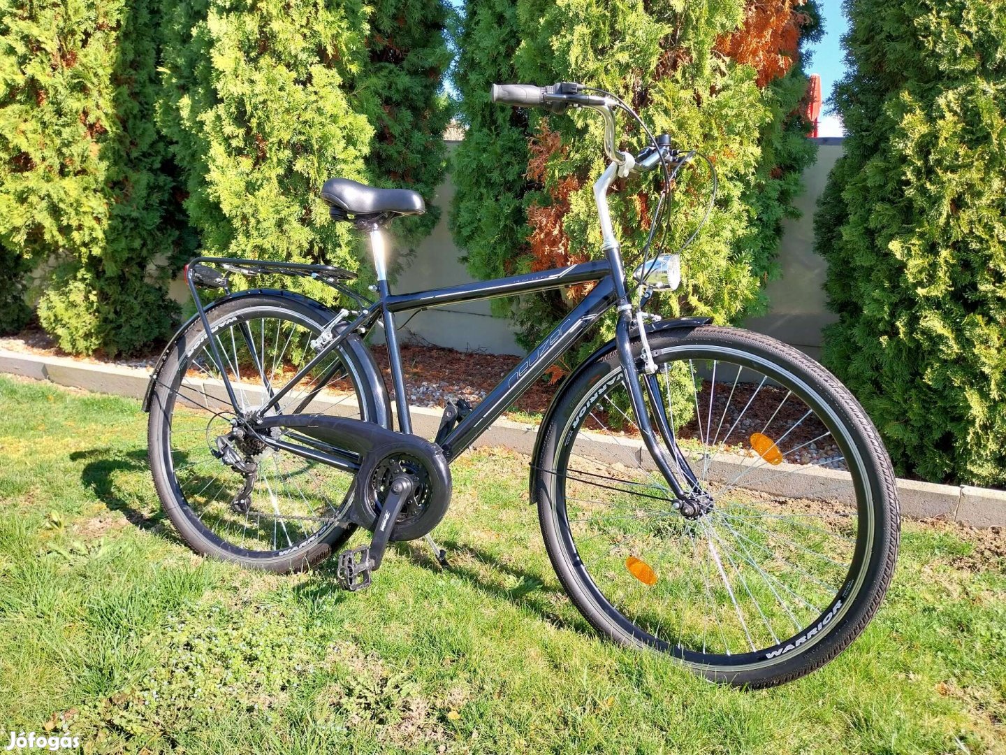 Neuzer férfi city városi kerékpár kihasználatlanság miatt eladó