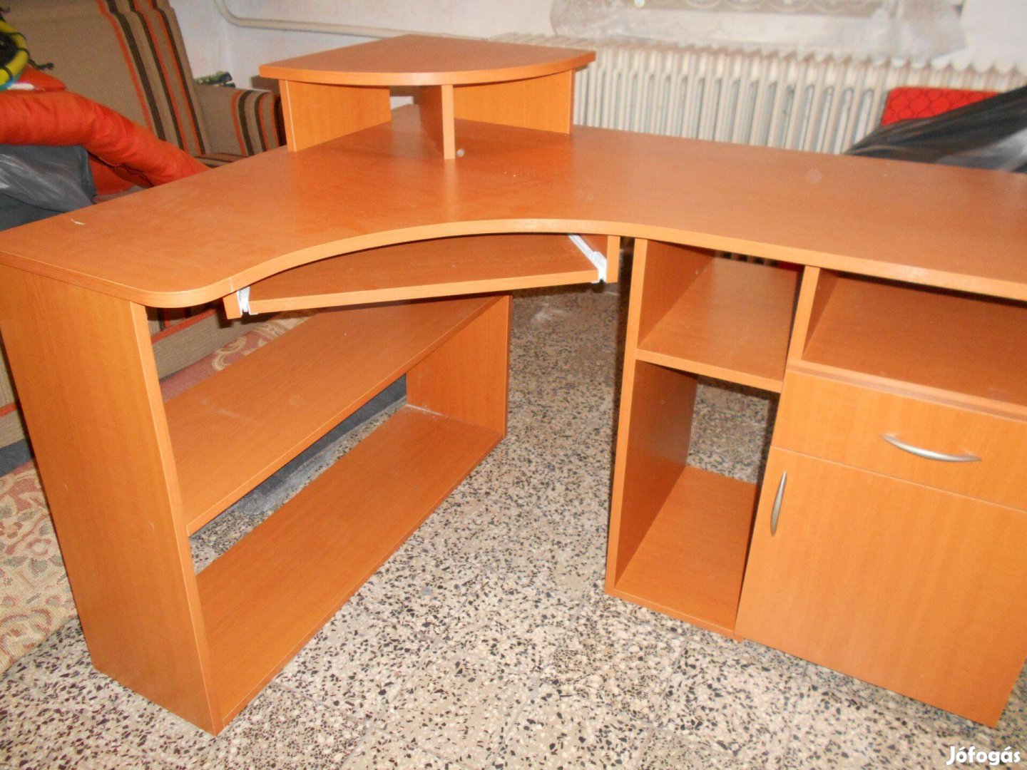 Nevada, Sarok Számítógép Asztal