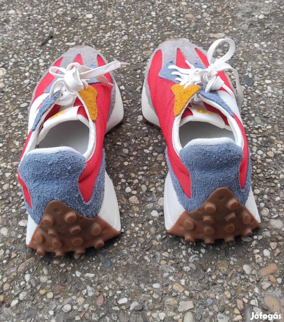 New Balance 327 sportcipő, unisex! (talp betét hossza: 26,5 cm)