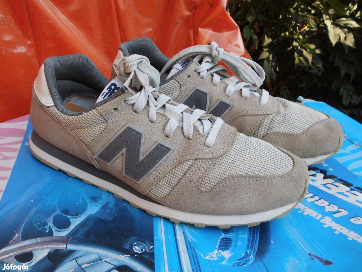 New Balance 373 drapp bőr 42-es utcai cipő eladó,