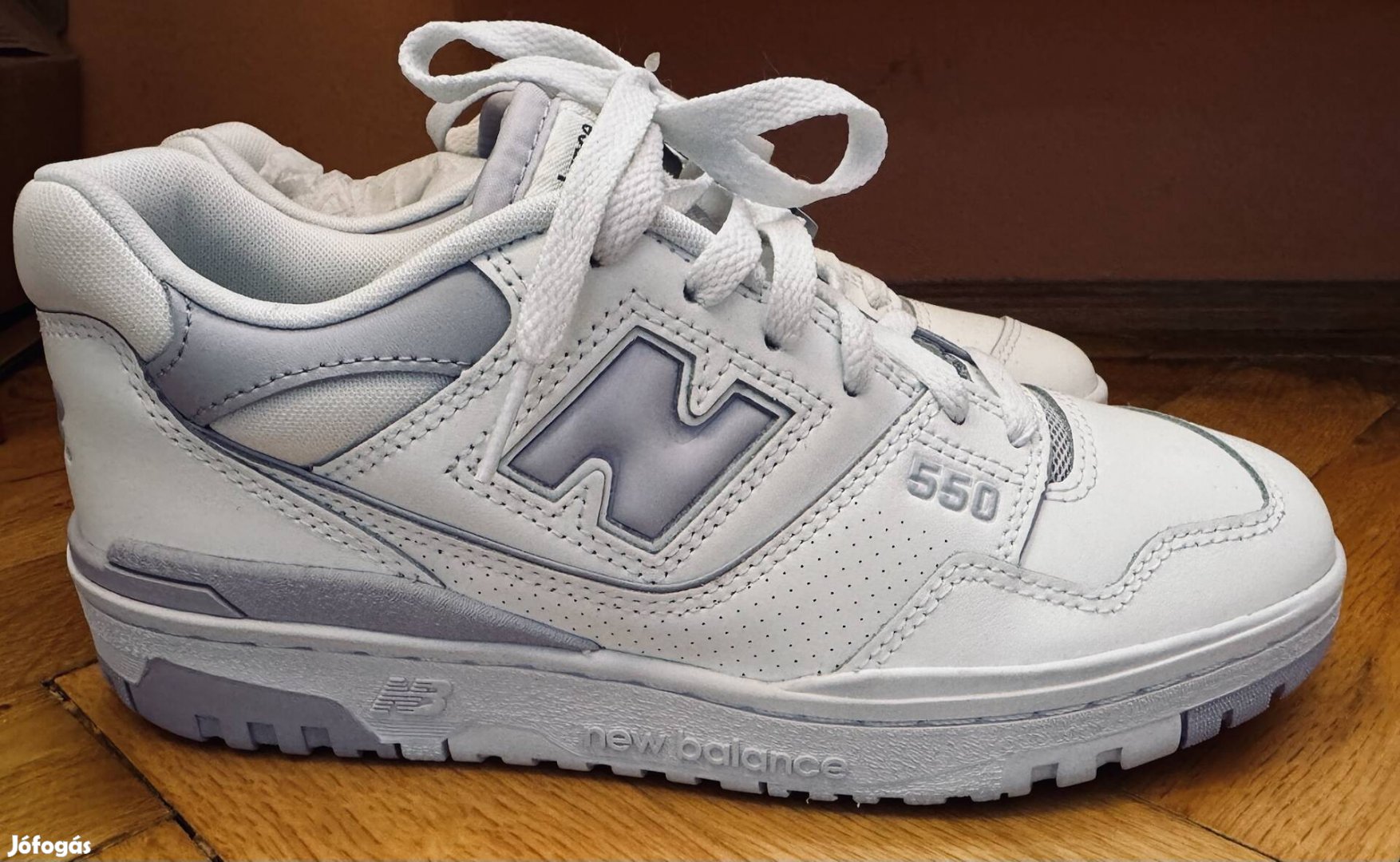 New Balance 550 cipő 40