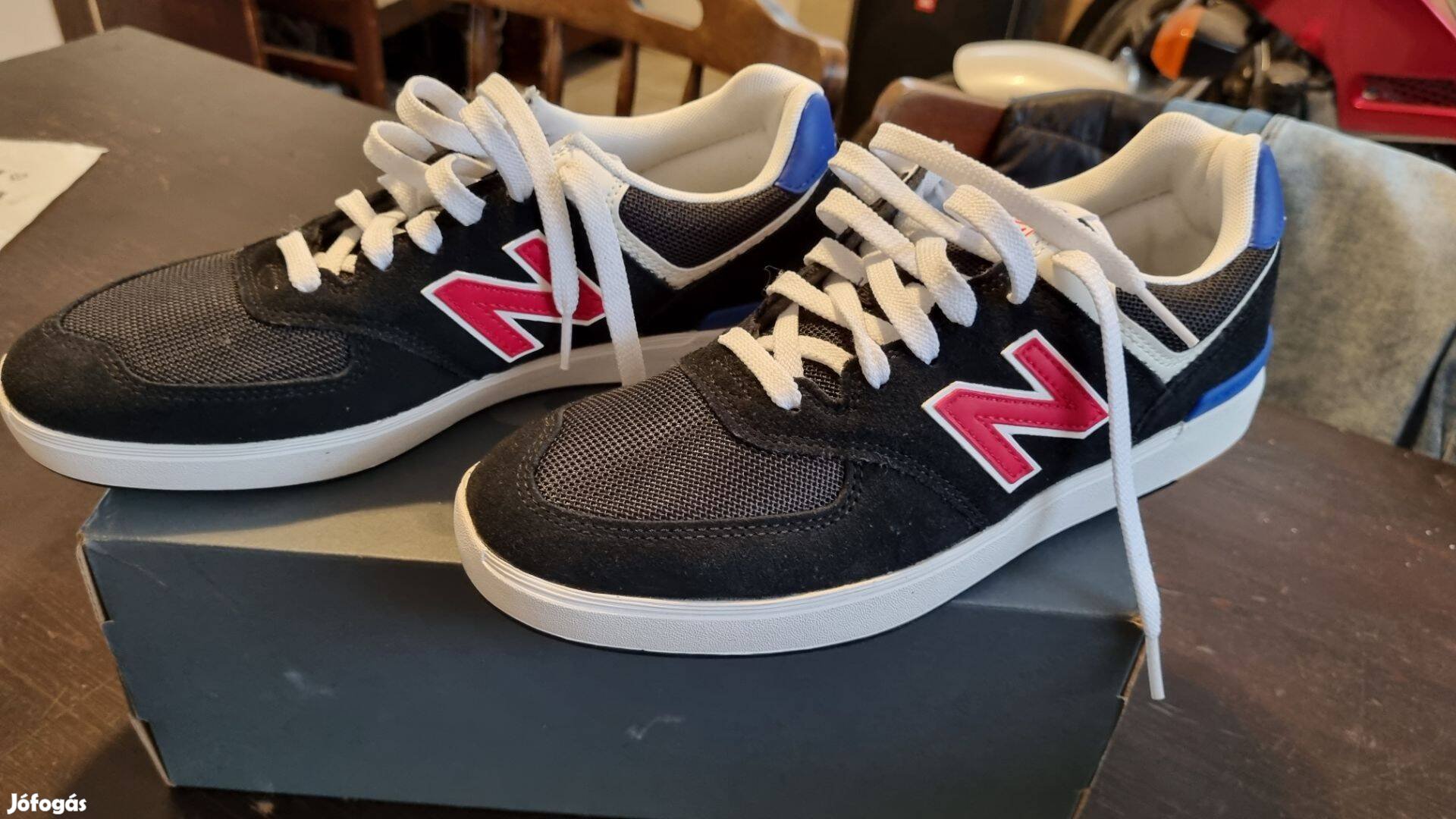 New Balance cipő 42es új!!