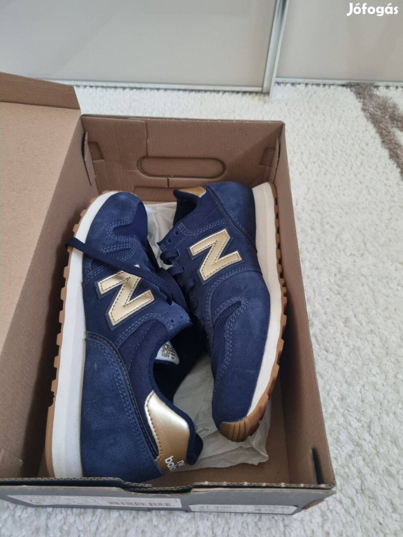 New Balance kék színű sportcipő