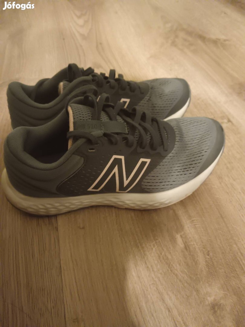 New Balance sportcipő 37-es