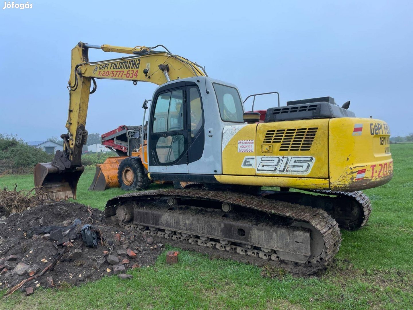 New Holland E 215 Láncos kotró