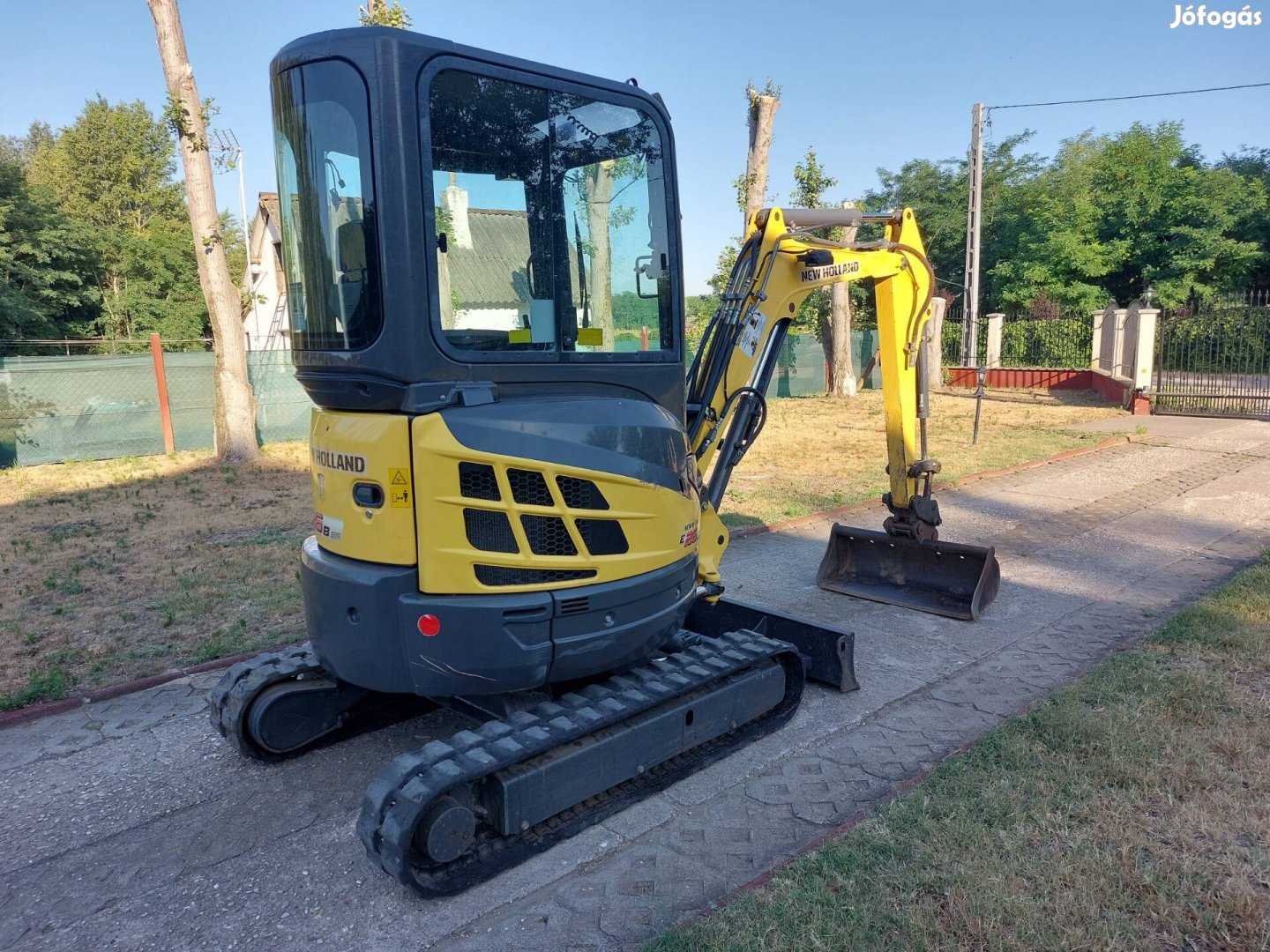 New Holland E-26B