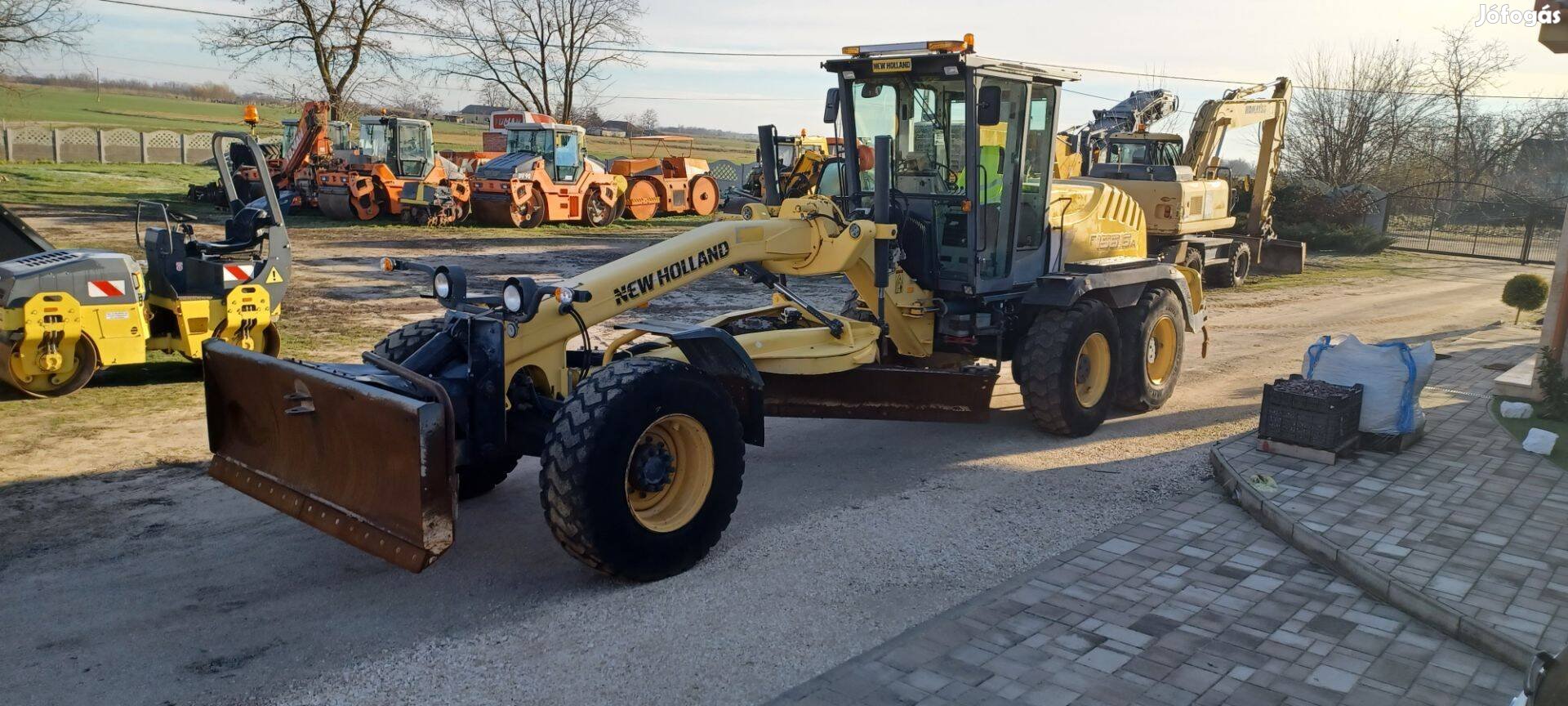 New Holland F156.6/A típusú gréder