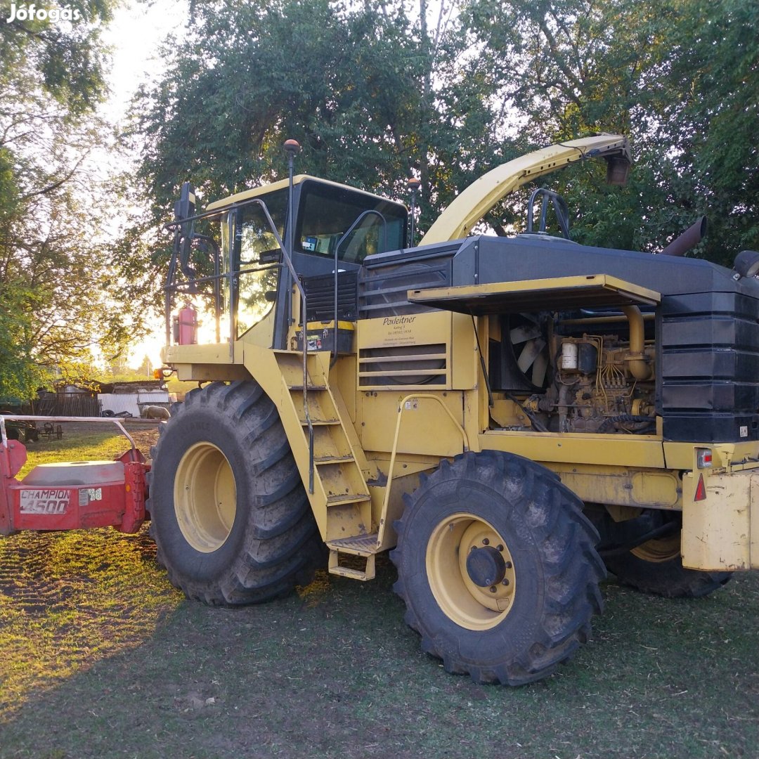 New Holland FX 450 silózó