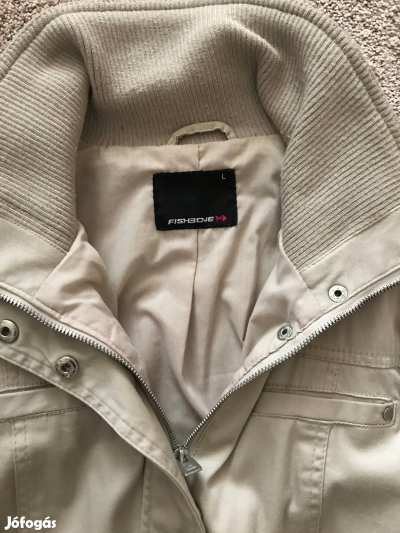 New Yorkerben vásárolt Fishbone átmeneti női dzseki eladó L-es