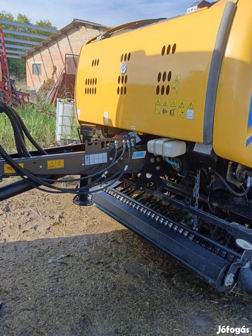 New holland bálázó