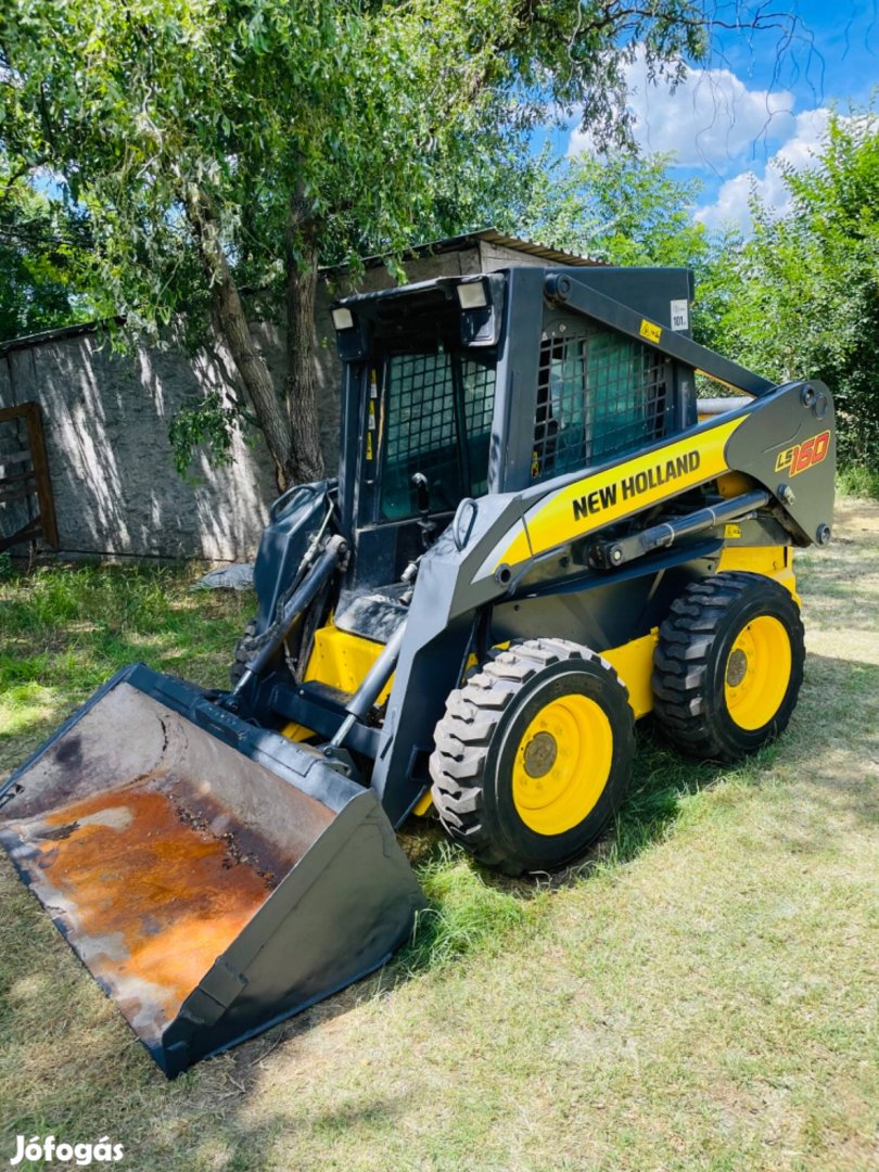 Newholland LS160 2,5t csúszókormányzású Bobcat Cat munkagép