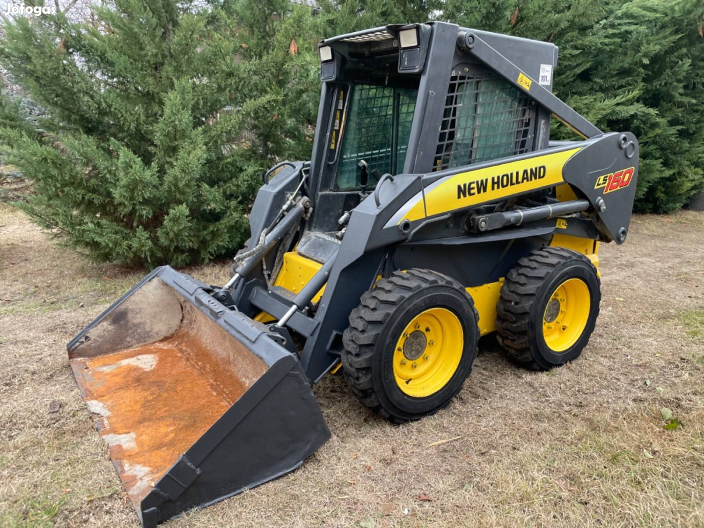 Newholland LS160 2,5t csúszókormányzású Bobcat munkagép