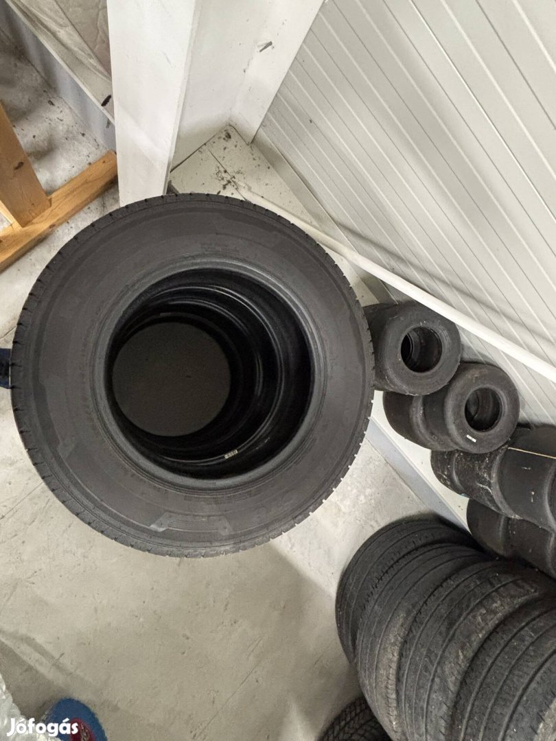 Nexen 205/75 R16C Nyári gumik