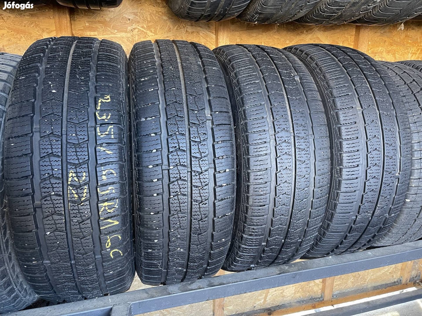 Nexen 235/65r16C kisteher téli gumi garnitúra