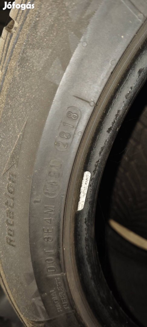 Nexen Téli 215/50R17