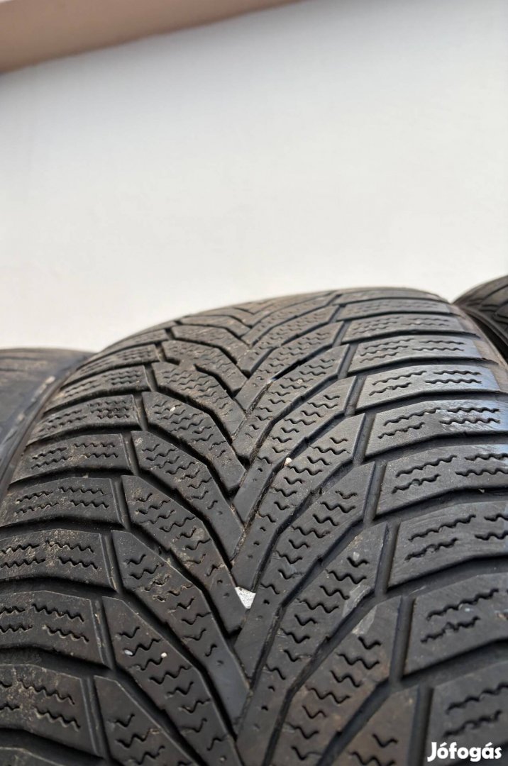 Nexen téli gumi 225/45/17 dot 22