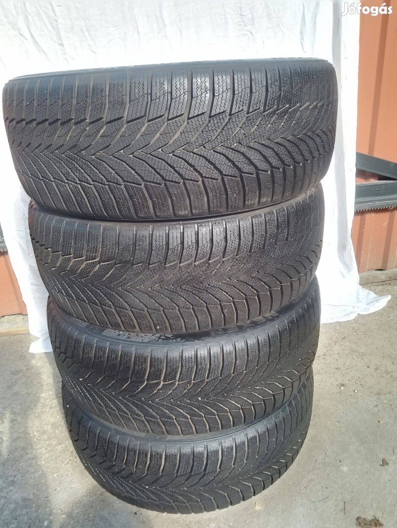 Nexen téligumi garnitúra 235/45R 19, szinte új!!!