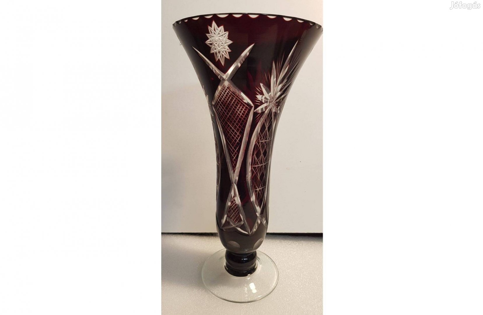 Ngyméretű kézi csiszolású ólomkristály váza