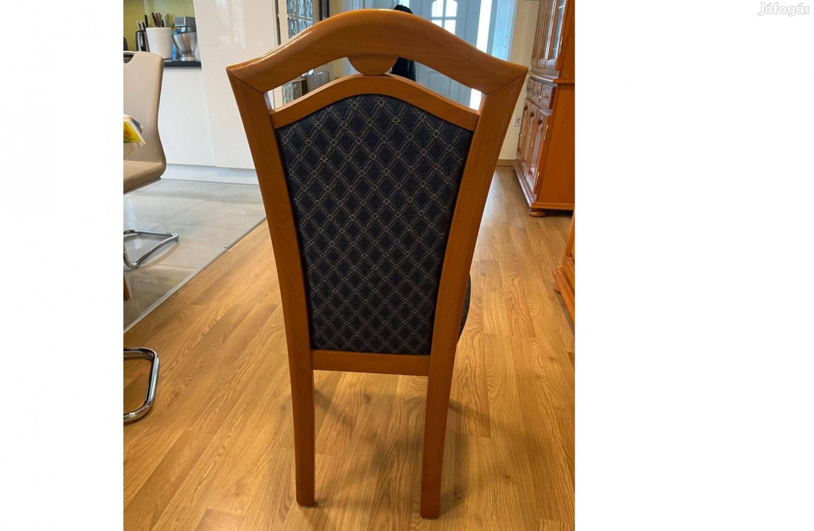 Ngyon olcsó kárpitozott étkezőszékek