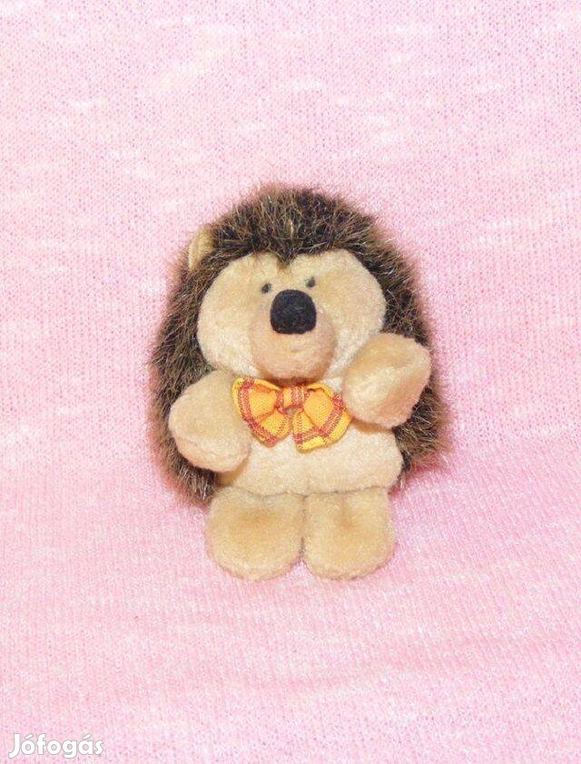 Nici süni kulcstartó