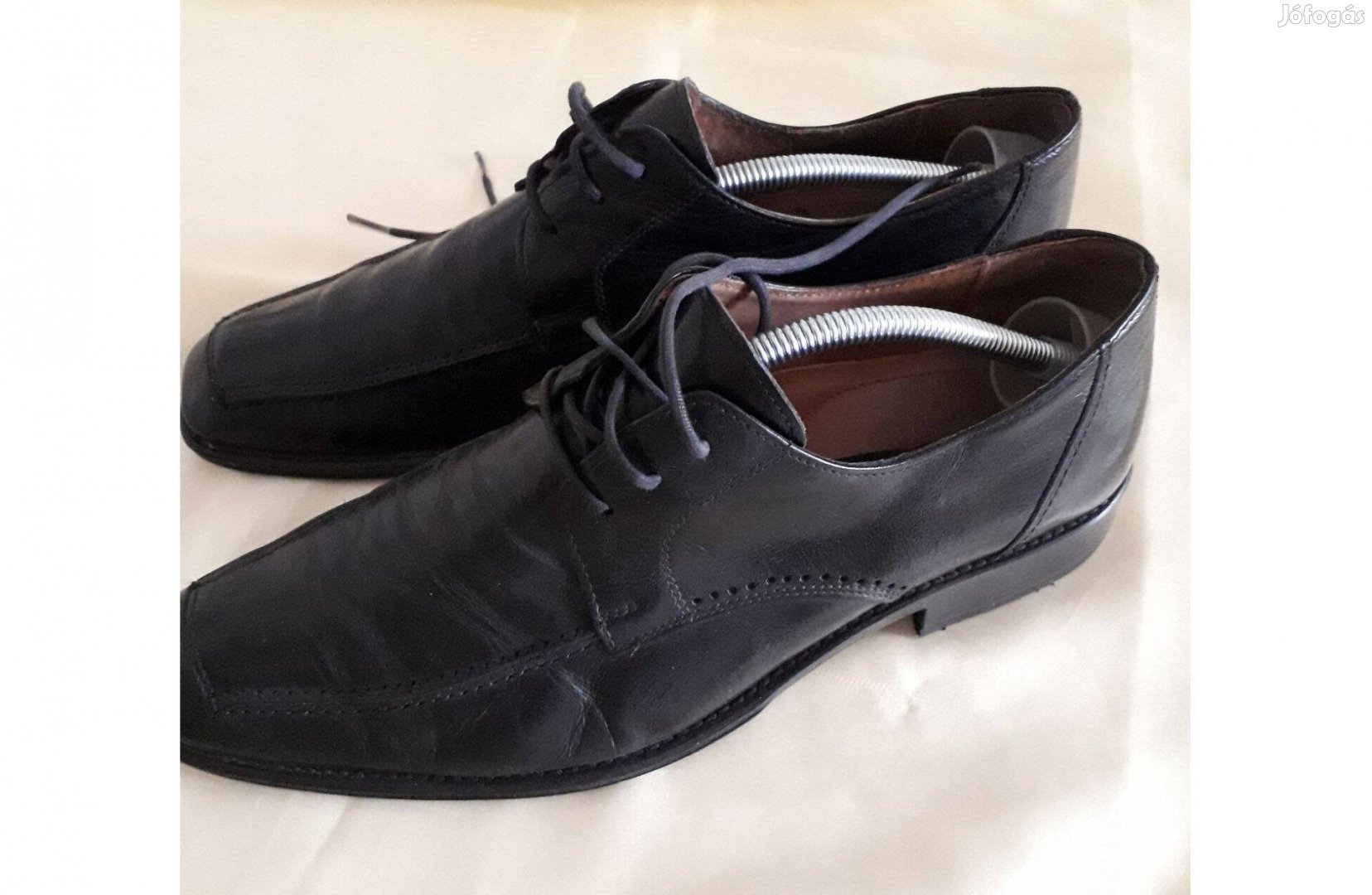 Nicola Benson olasz férfi fekete fűzős bőr cipő 43