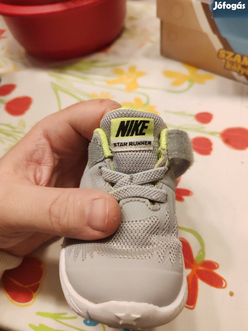 Nike 19.5-es fiú cipőcske