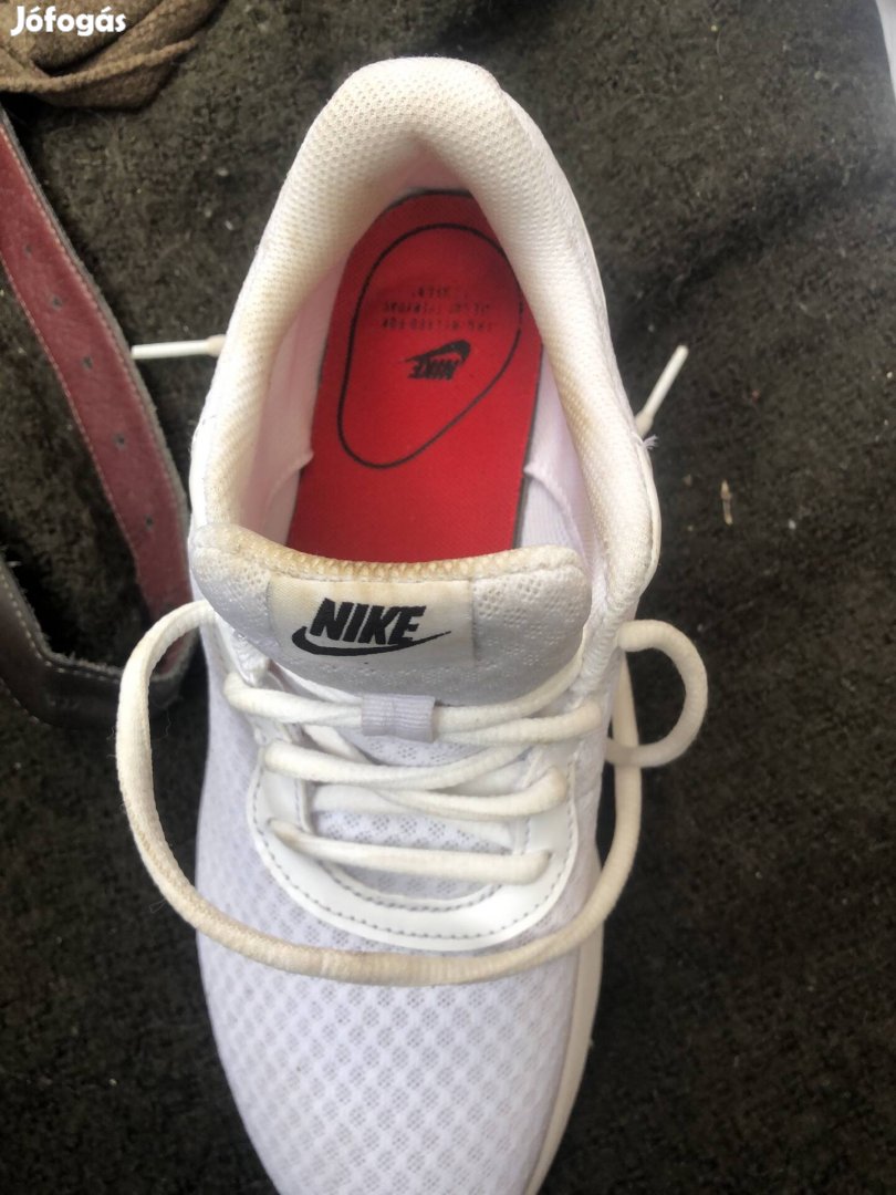 Nike 37.5 fehér fűzős sport cipő 