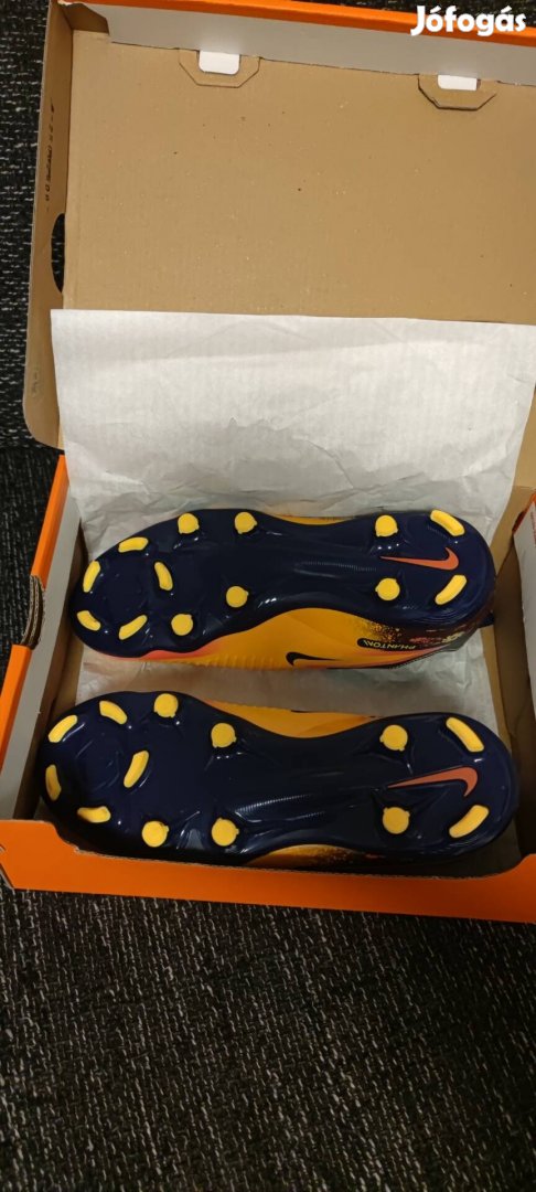 Nike 38-as focicipő