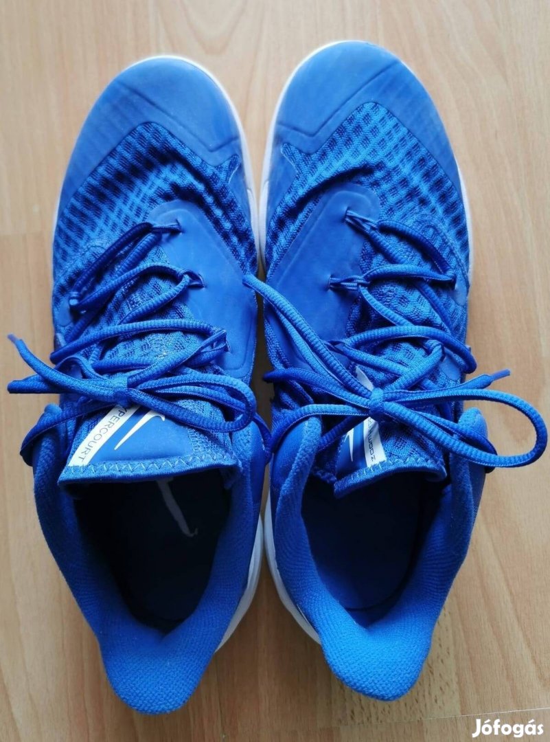 Nike 44,5-es edzőcipő belső talphossz 28,7 cm